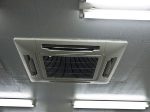 天井埋込型エアコン